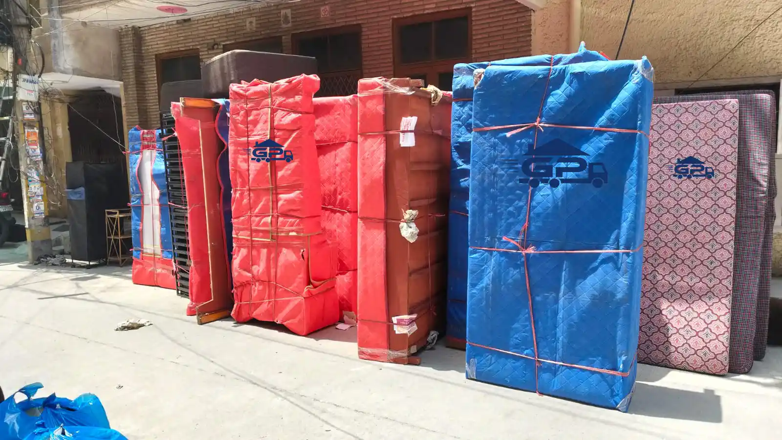 Loading and Unloading 1